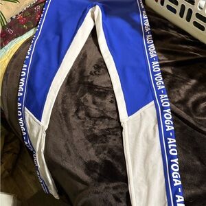 ALO Yoga Vibrant Blue Leggings